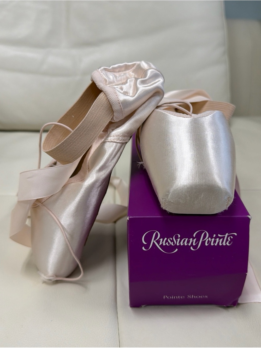 Russian Pointe Rubin Ballet Slipper - Hard ( U Cut ) NEW W/ Box (see details)
